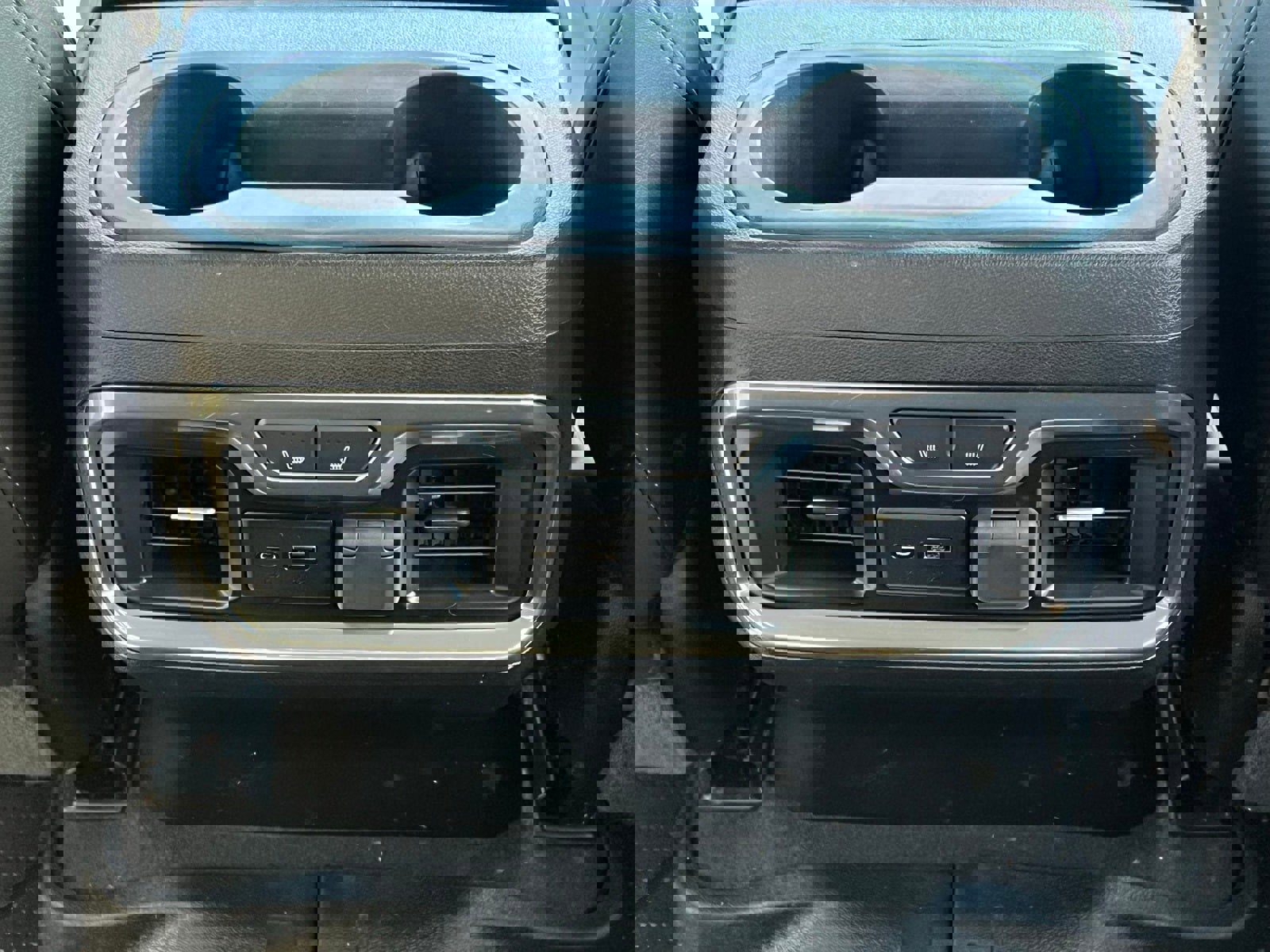 Used 2019 Chevrolet Silverado 1500 High Country w/ Z71 Off-Road Package image 18