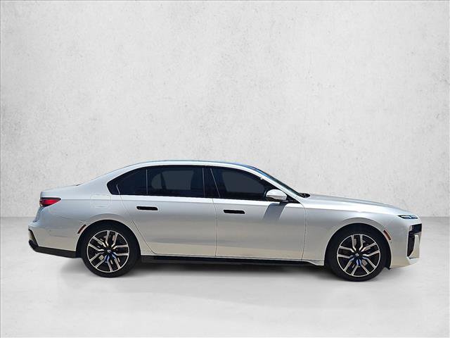 Used 2023 BMW 760i xDrive AWD/4WD image 4