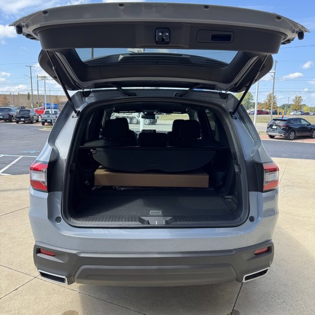 New 2025 Honda Pilot Sport image 11