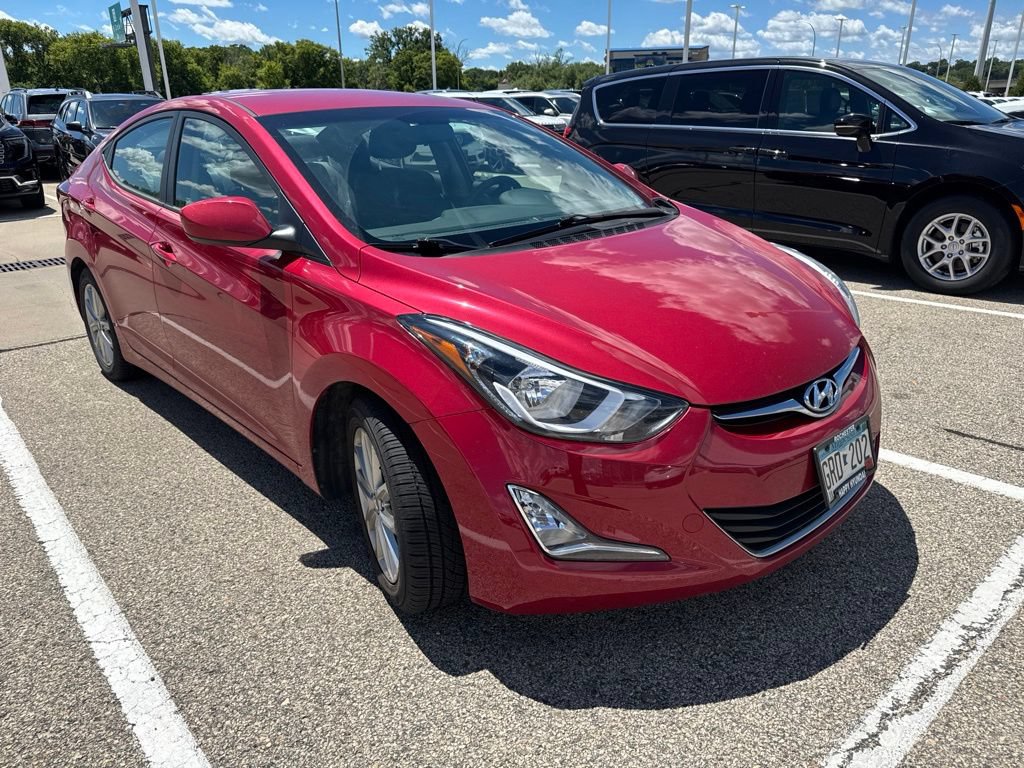 Used 2016 Hyundai Elantra SE w/ Option Group 02 FWD image 2