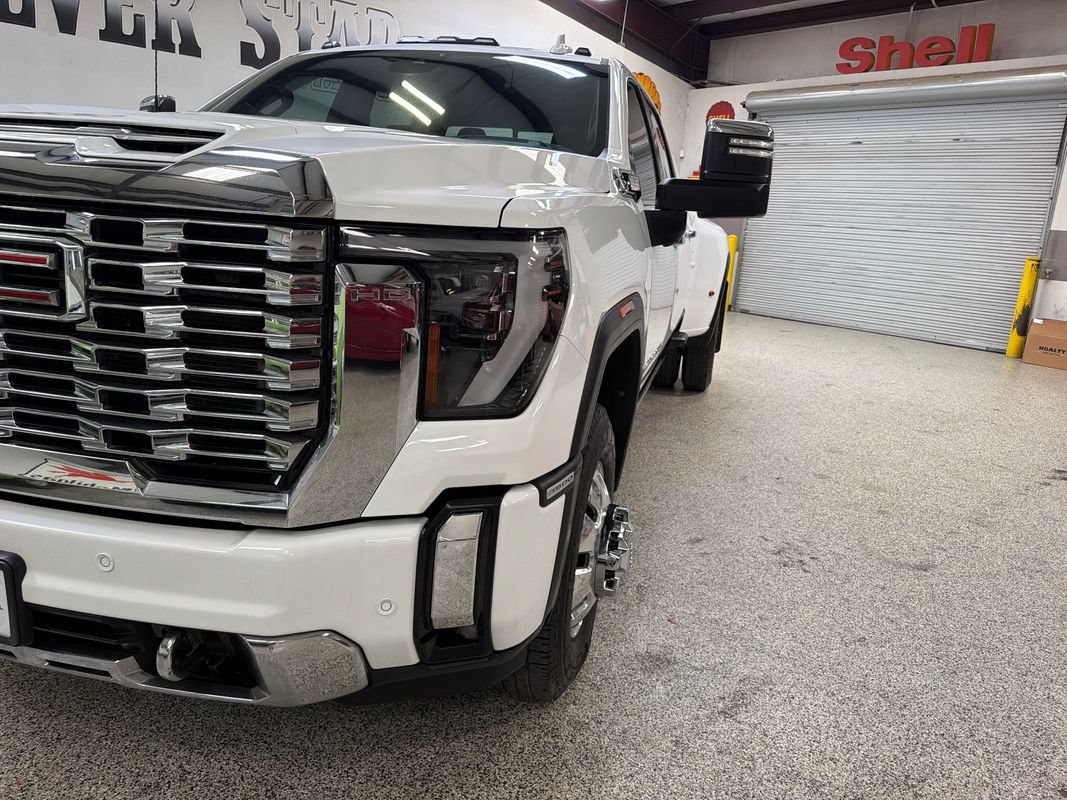 Used 2024 GMC Sierra 3500 Denali w/ Denali Reserve Package AWD/4WD image 13