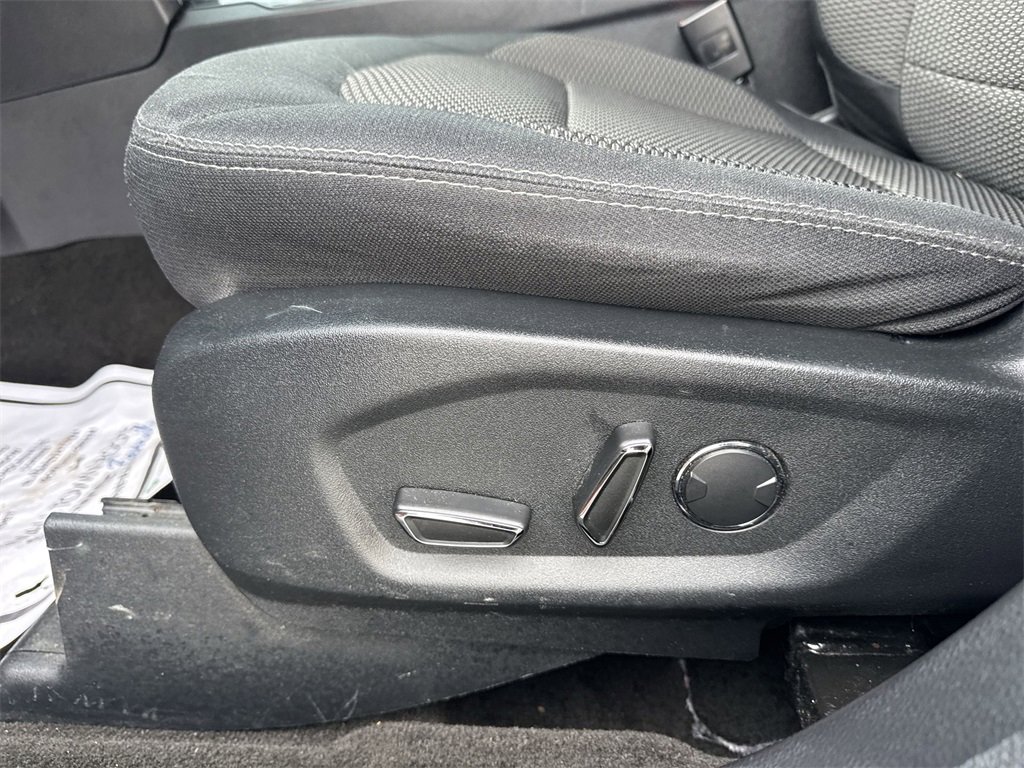 Used 2018 Ford Explorer XLT image 12