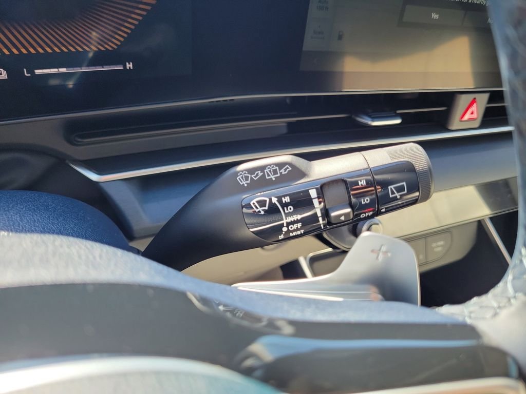 New 2026 Kia Carnival EX FWD image 30