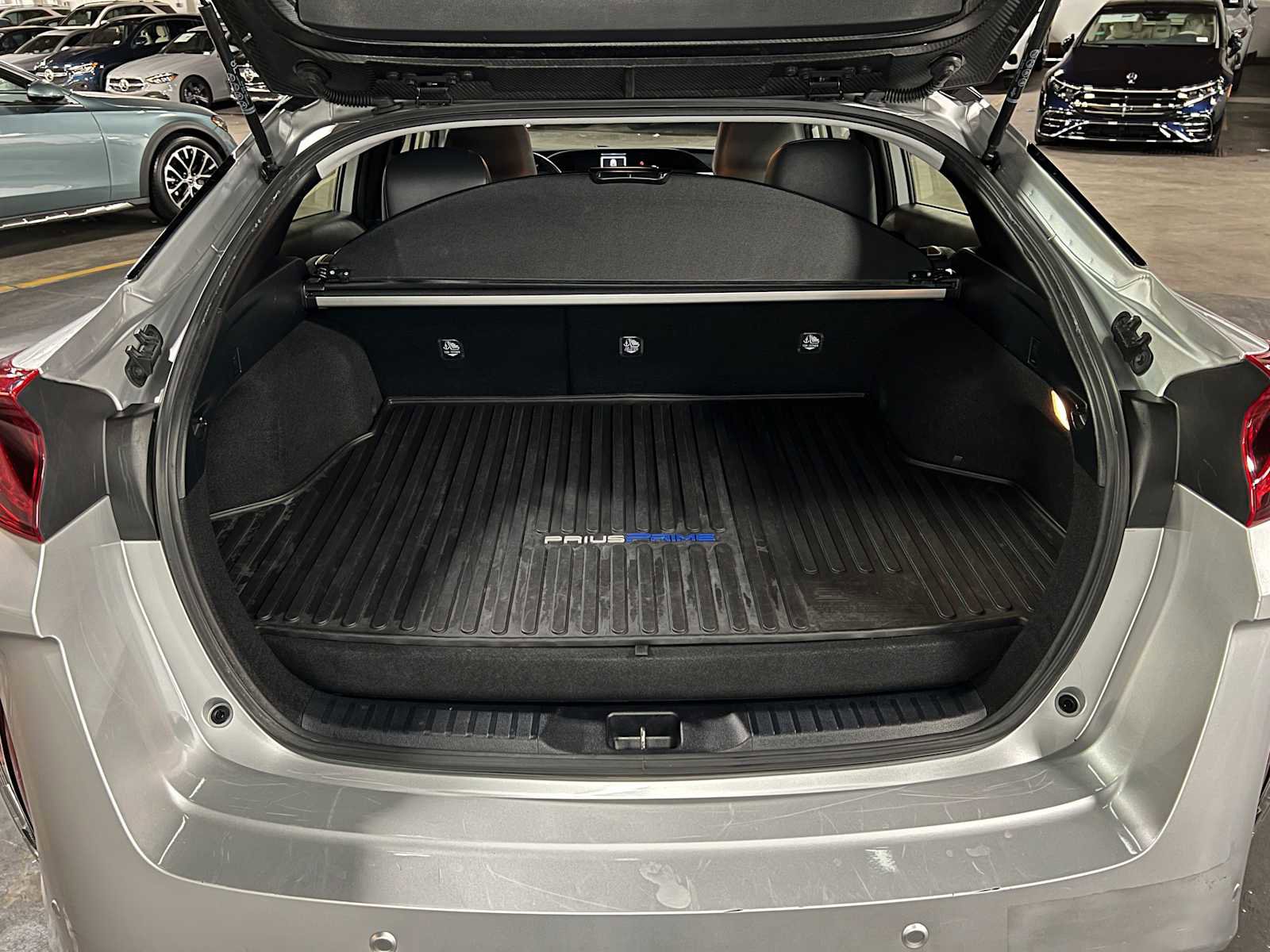 Used 2020 Toyota Prius Prime Limited image 16