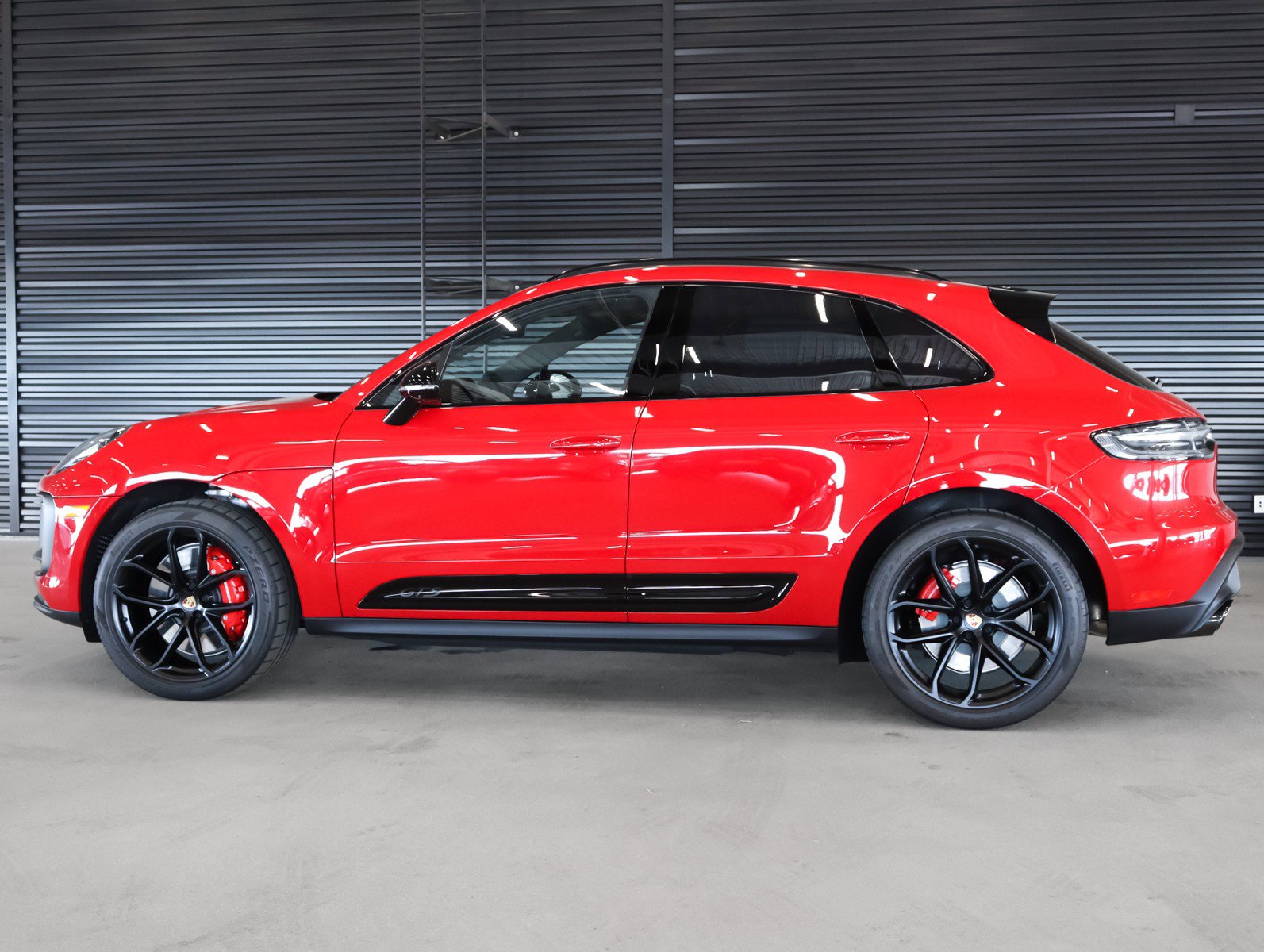 Used 2026 Porsche Macan GTS image 2