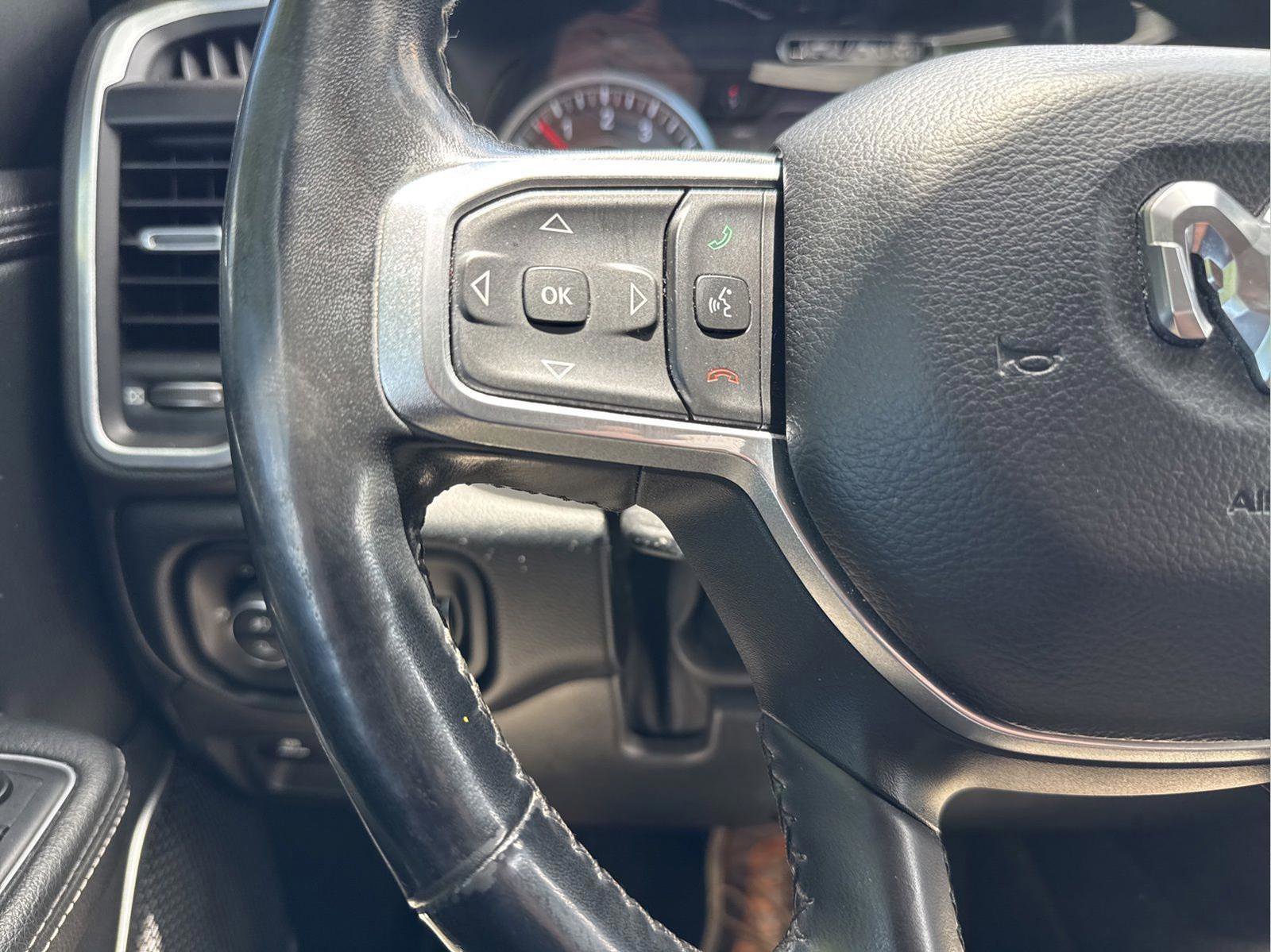 Used 2019 RAM 1500 Laramie AWD/4WD image 33