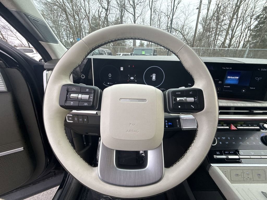 Used 2025 Hyundai Santa Fe Calligraphy image 14