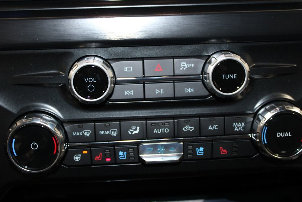 New 2026 Ford F250 Lariat w/ Black Appearance Package image 60