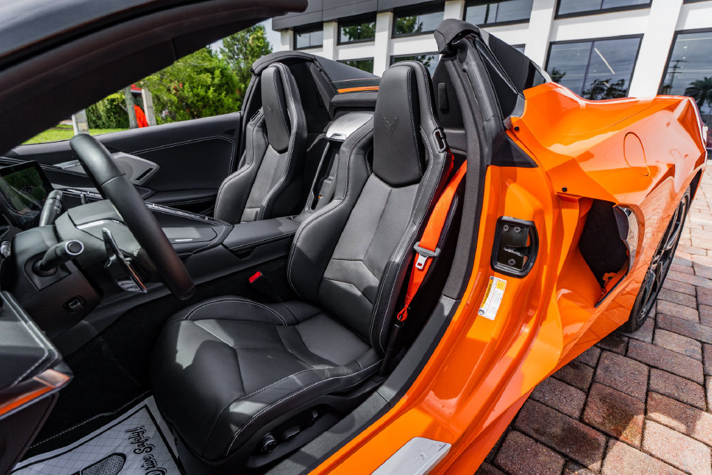 Used 2024 Chevrolet Corvette Stingray Preferred Conv w/ Battery Protection Package RWD image 21