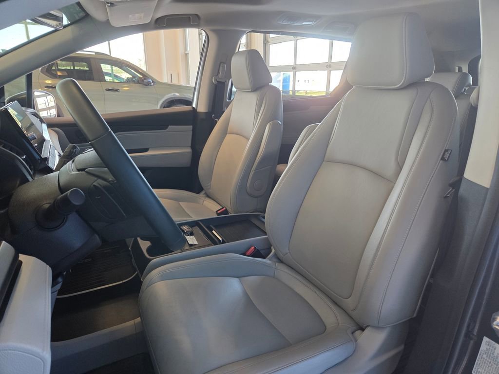 Certified 2025 Honda Odyssey EX-L image 19