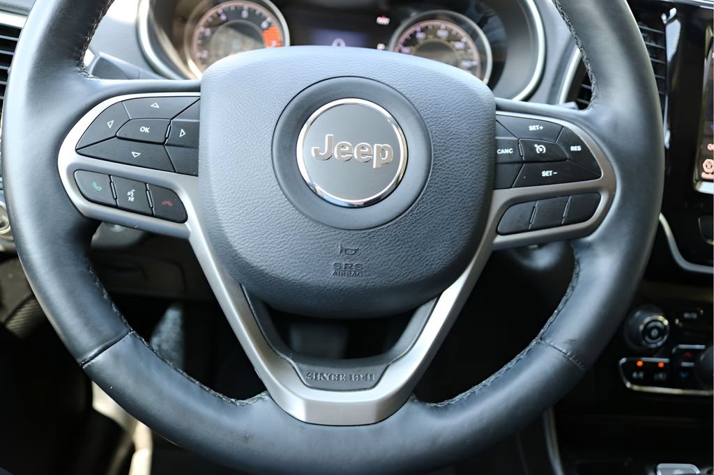Used 2019 Jeep Cherokee Limited FWD image 21