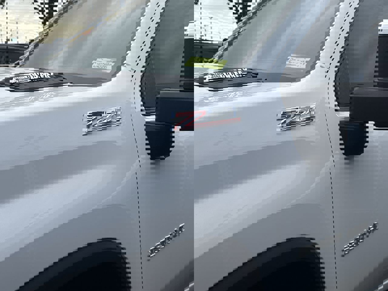 Used 2023 Chevrolet Silverado 2500 LTZ w/ LTZ Convenience Package image 31