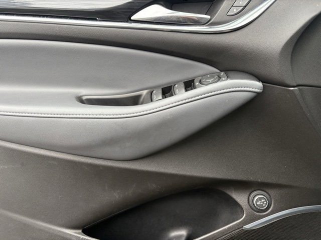 Used 2021 Buick Enclave Essence w/ Sound and Sites Package image 26