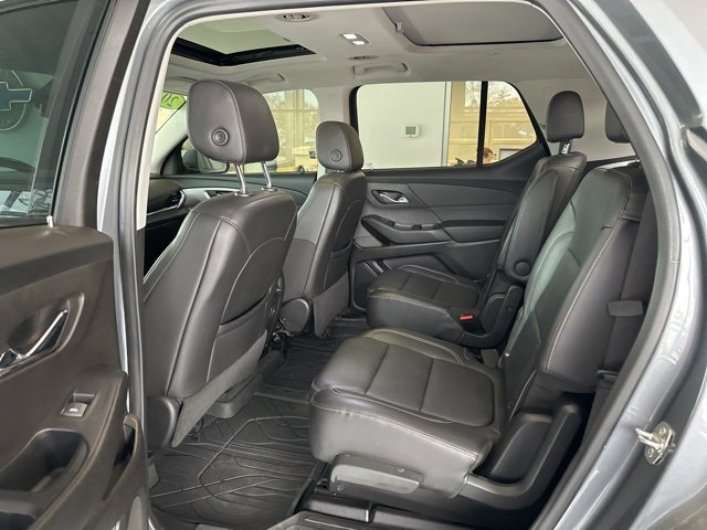 Used 2021 Chevrolet Traverse RS image 16
