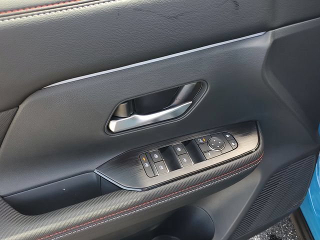 New 2026 Nissan Kicks SR FWD image 11