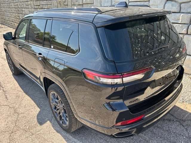 Used 2025 Jeep Grand Cherokee L Summit AWD/4WD image 4