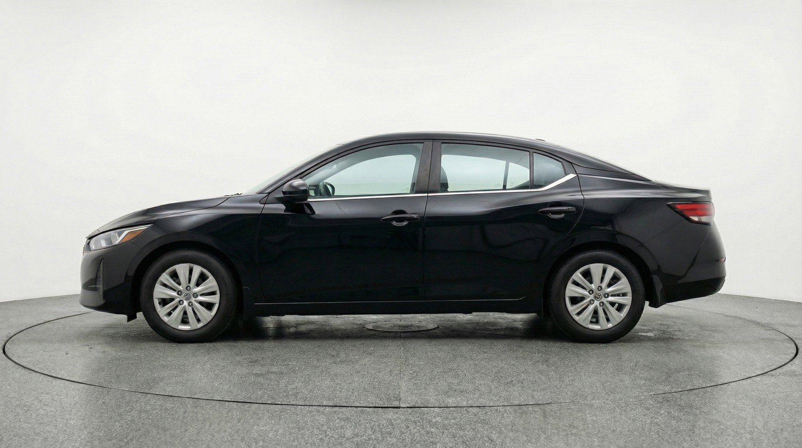 Used 2025 Nissan Sentra S image 5
