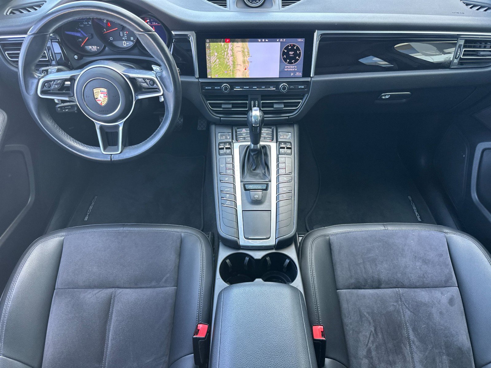 Certified 2021 Porsche Macan AWD/4WD image 6