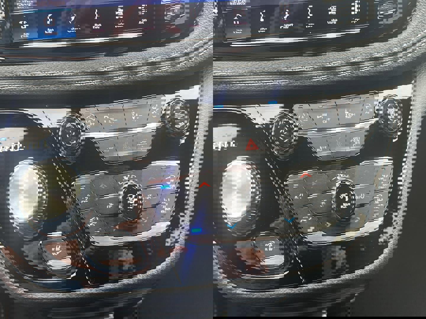 New 2026 Chrysler Pacifica Select image 28