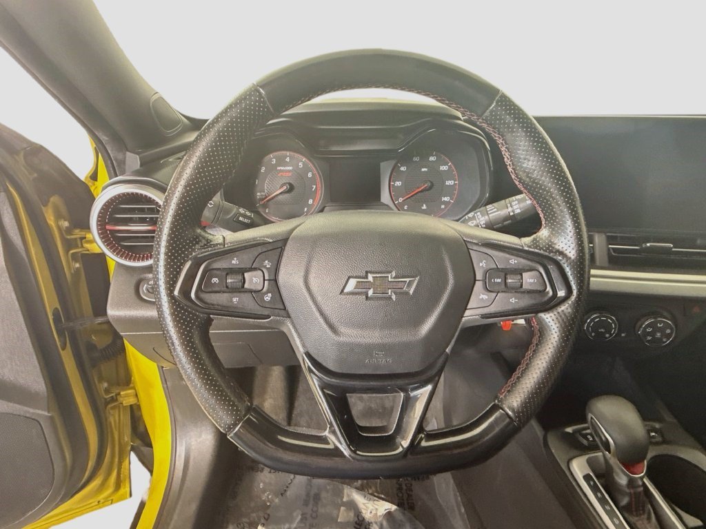 Used 2024 Chevrolet Trax RS FWD image 12