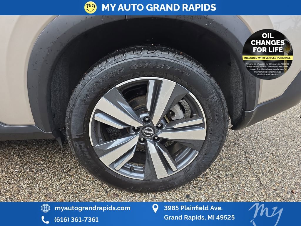 Used 2023 Nissan Rogue SL AWD/4WD image 30