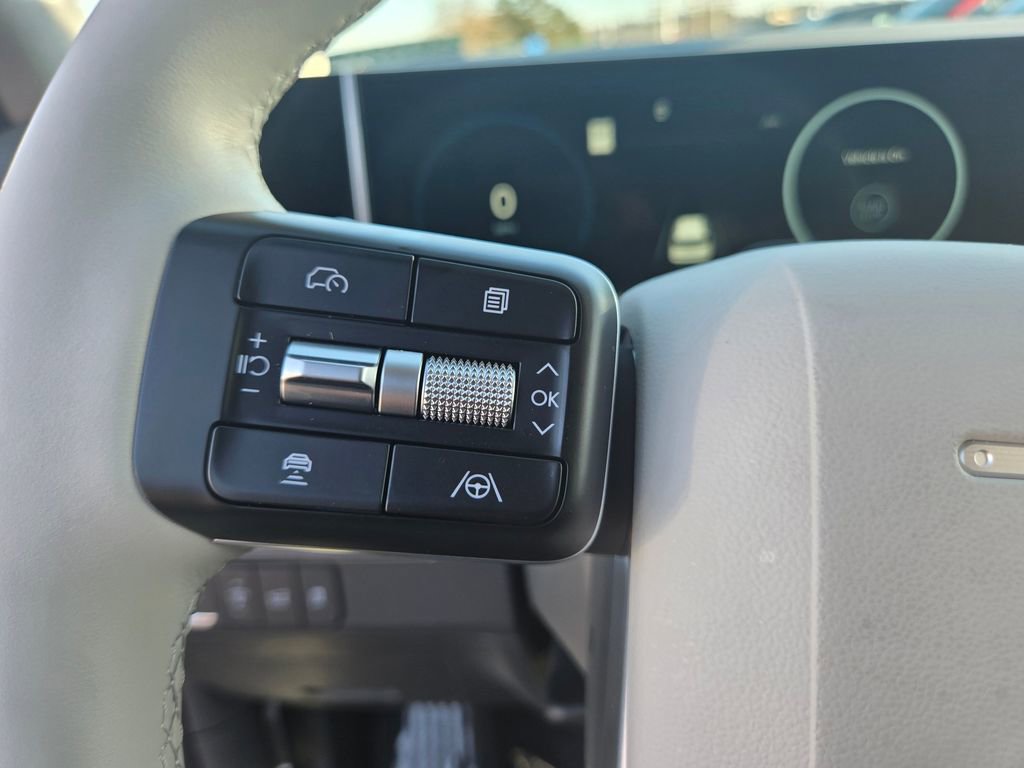 Used 2025 Hyundai Santa Fe Limited image 17