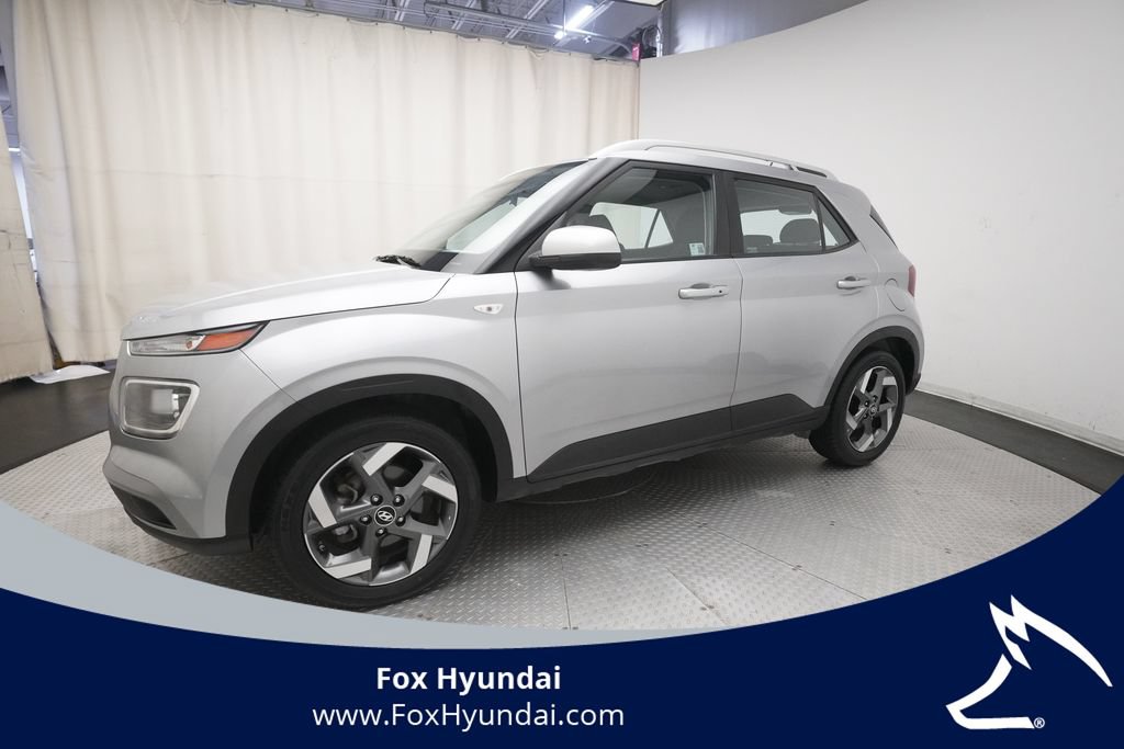 Used 2025 Hyundai Venue SEL