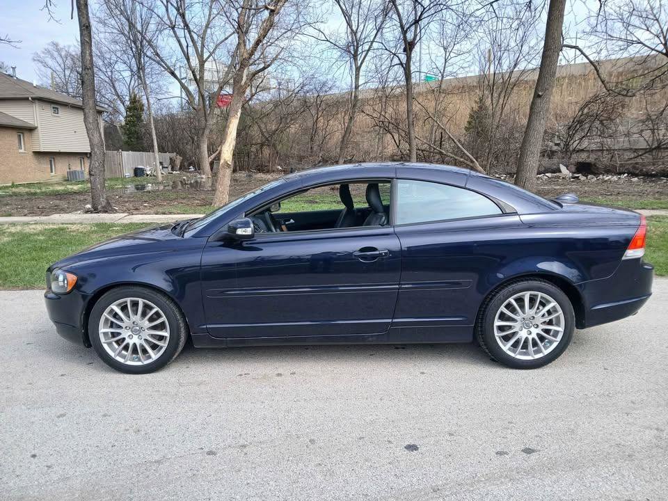 Used 2008 Volvo C70 T5 FWD image 2