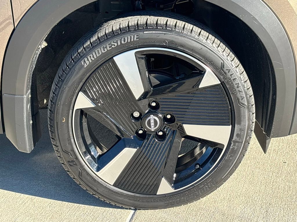 New 2026 Nissan Kicks SR FWD image 27