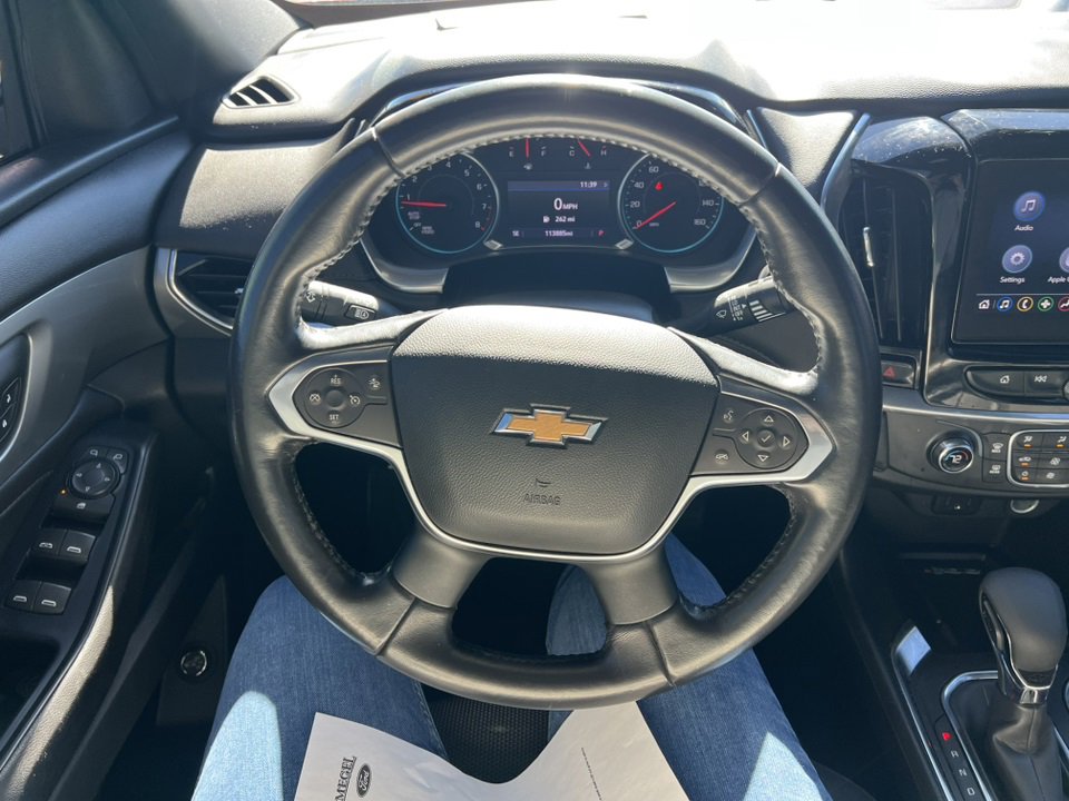 Used 2022 Chevrolet Traverse LT image 25