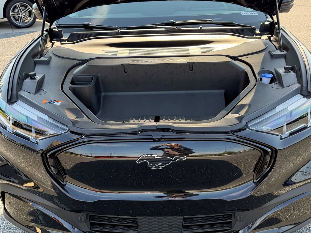 Used 2025 Ford Mustang Mach-E Premium AWD/4WD image 40