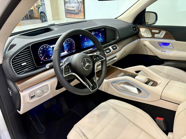 New 2026 Mercedes-Benz GLS 450 4MATIC image 6