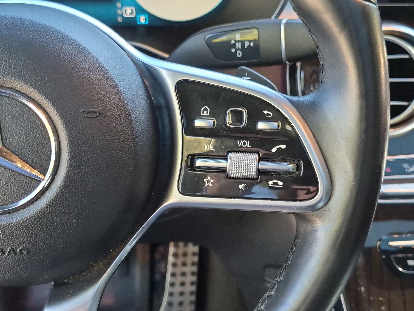 Used 2021 Mercedes-Benz GLC 300 4MATIC image 17