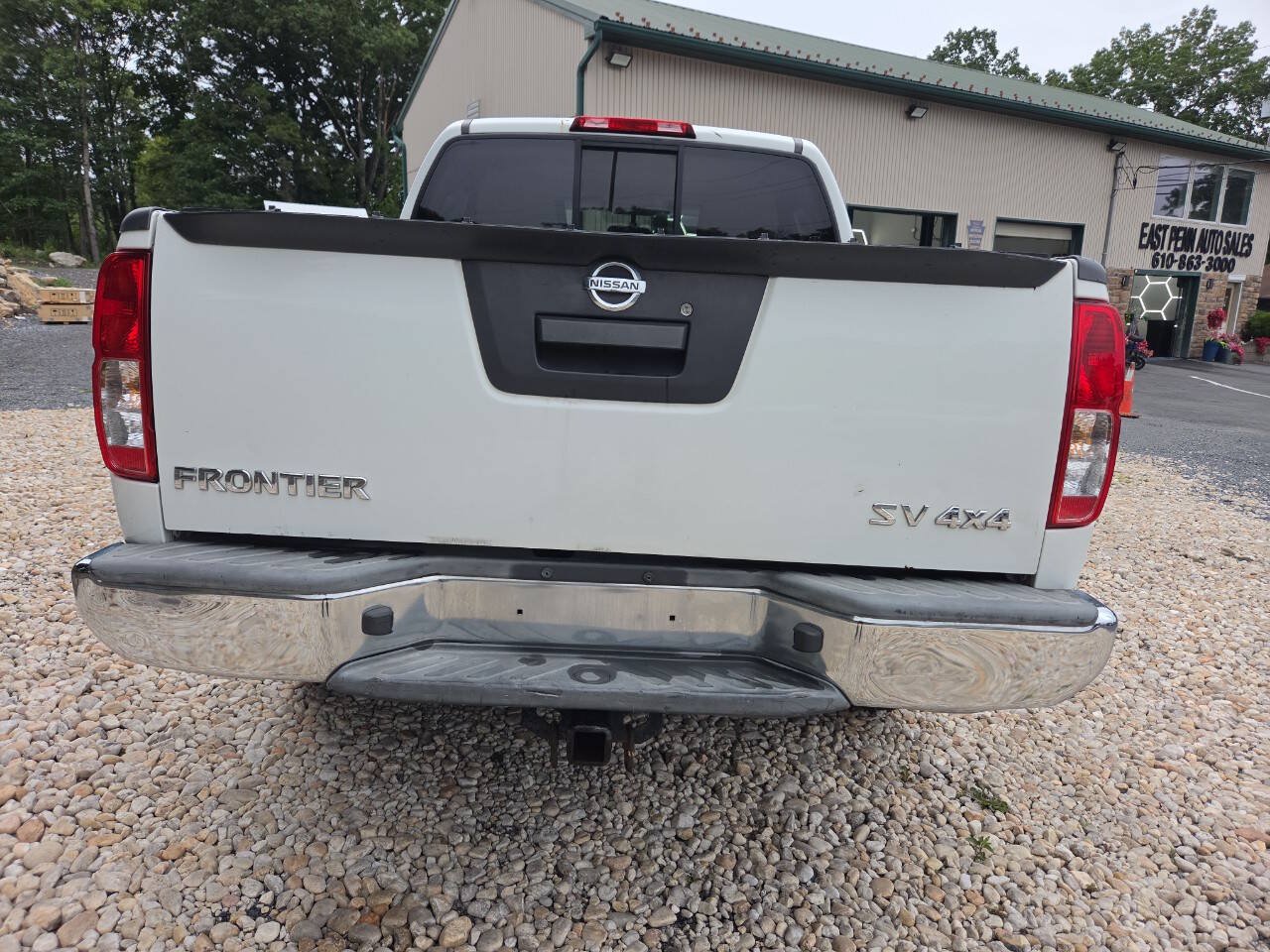 Used 2015 Nissan Frontier SV AWD/4WD image 5