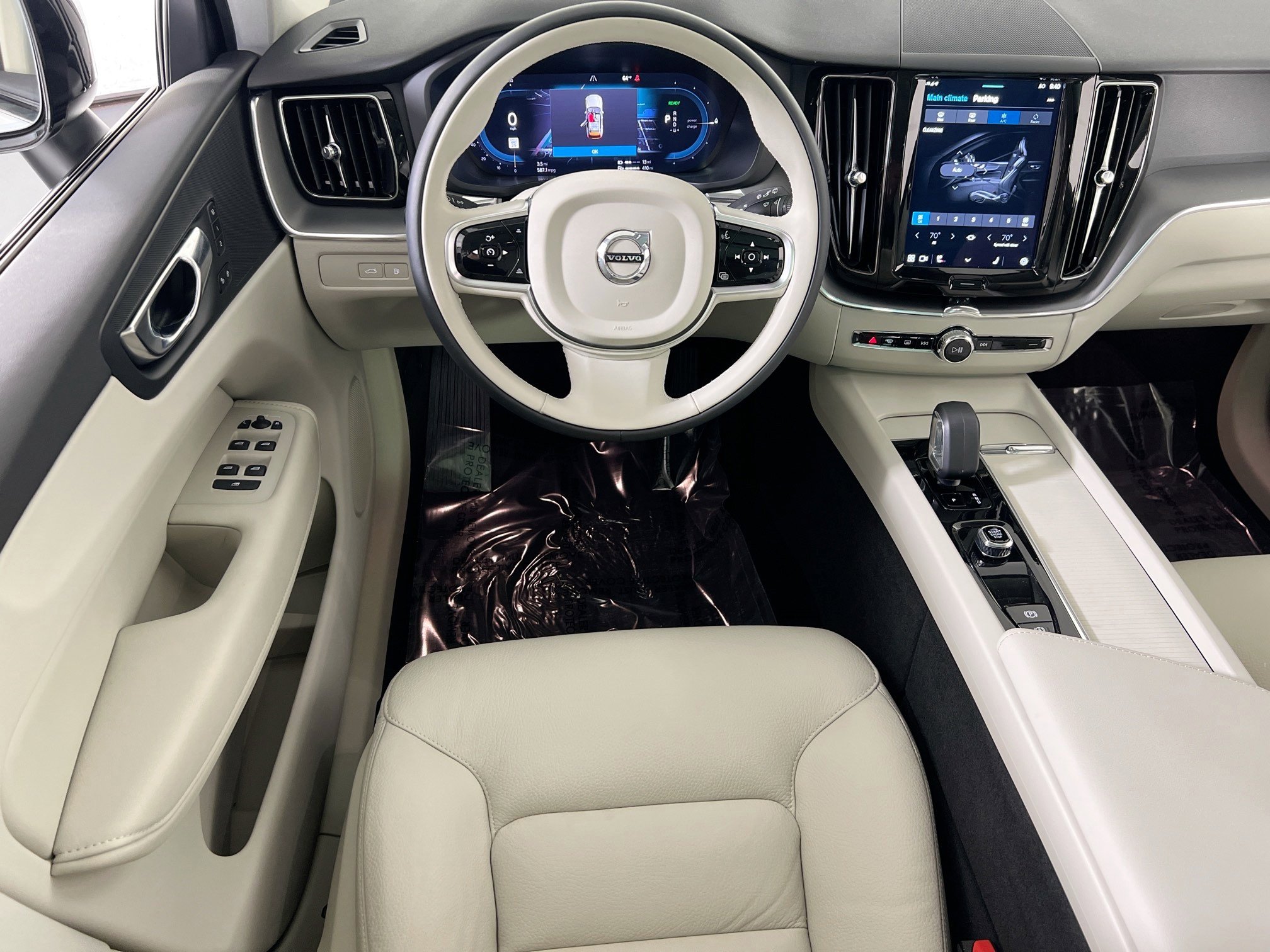 Used 2025 Volvo XC60 T8 Core w/ Protection Package Premier image 23