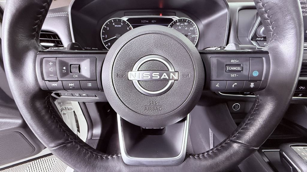 Used 2023 Nissan Rogue SV w/ SV Premium B Package image 11