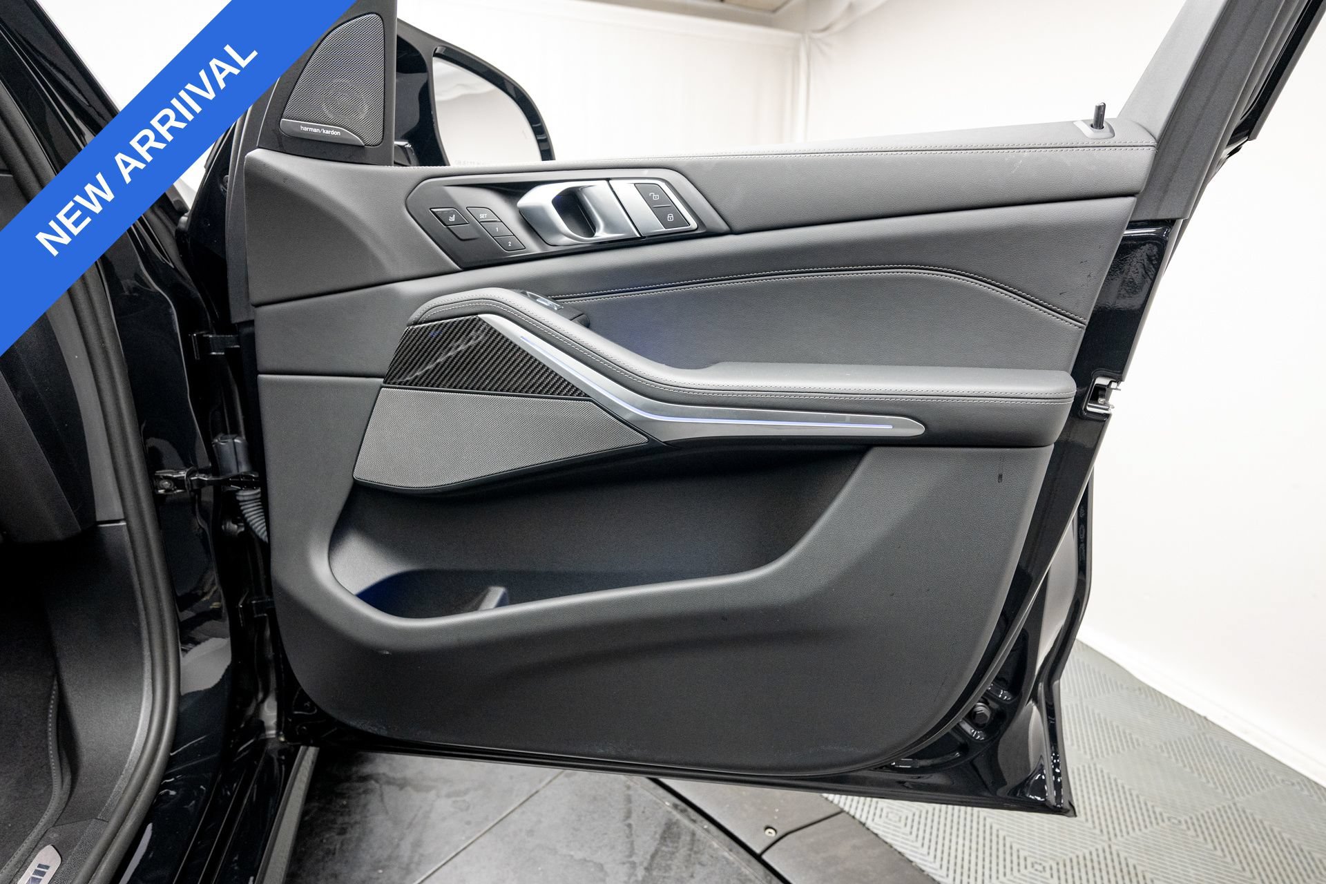 Used 2025 BMW X7 M60i w/ Executive Package AWD/4WD image 41