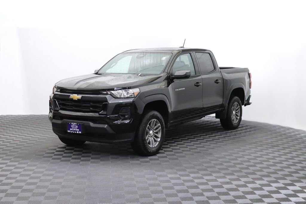 Used 2024 Chevrolet Colorado LT w/ LT Convenience Package II image 5