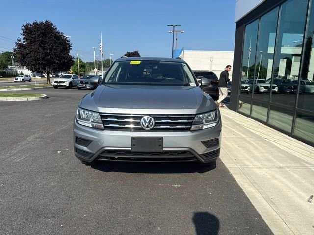 Used 2021 Volkswagen Tiguan SE w/ Panoramic Sunroof Package AWD/4WD image 7