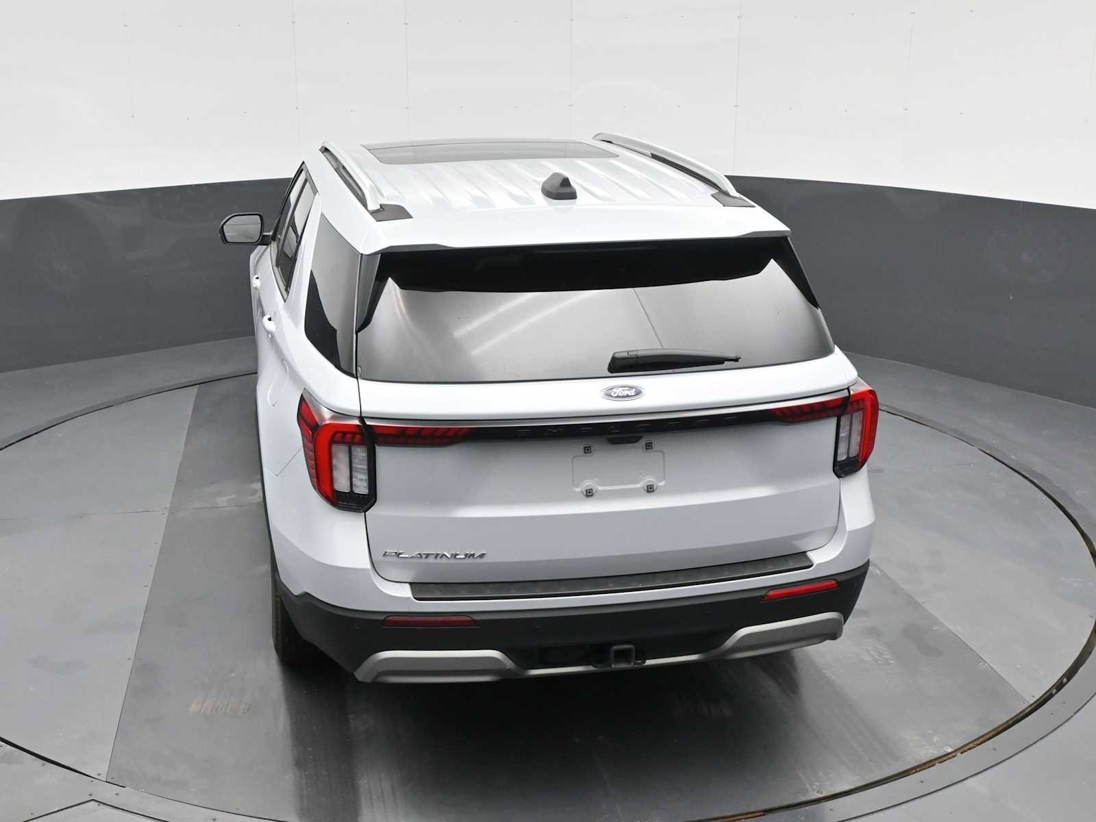 Used 2025 Ford Explorer Platinum image 26
