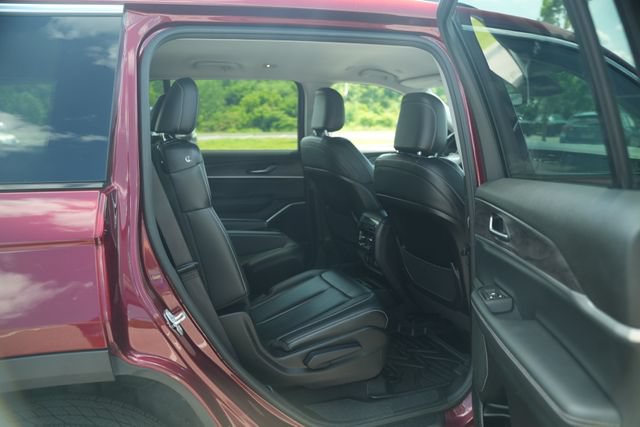 Used 2022 Jeep Grand Cherokee L Limited AWD/4WD image 22