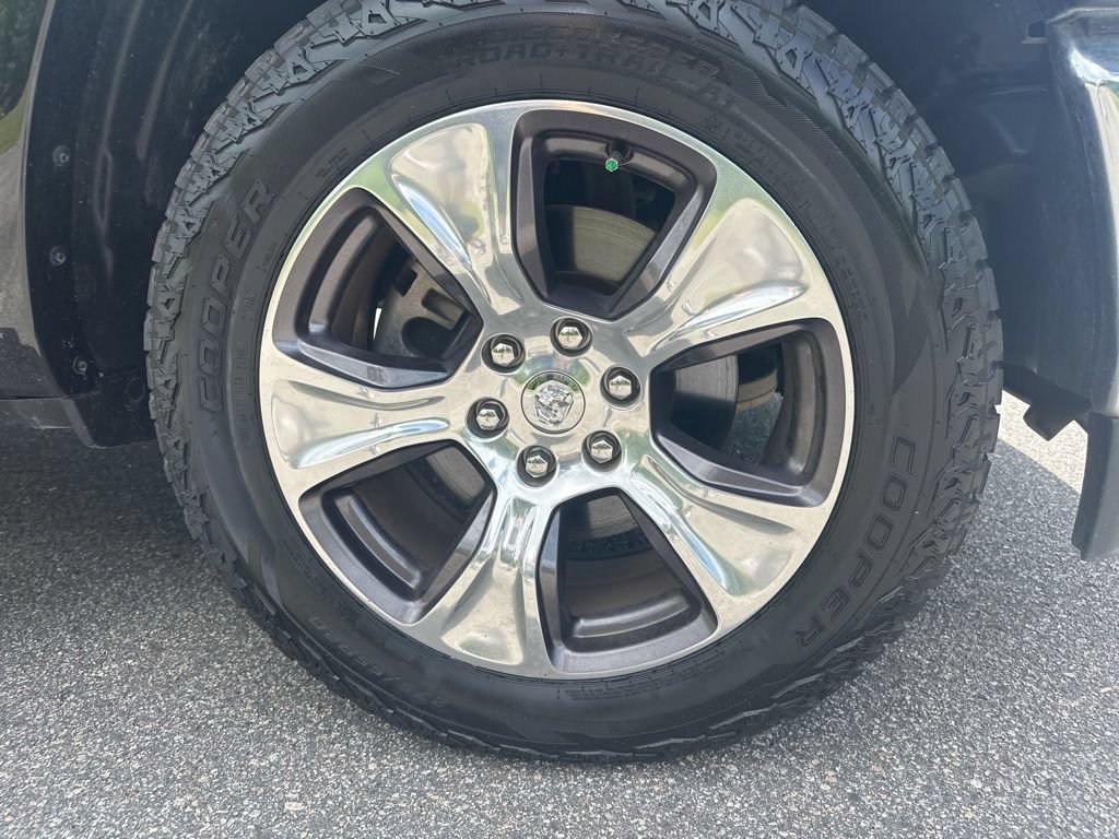 Used 2022 RAM 1500 Laramie AWD/4WD image 9