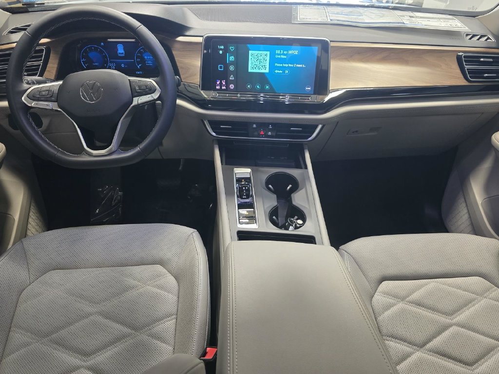 Used 2024 Volkswagen Atlas SE FWD image 11