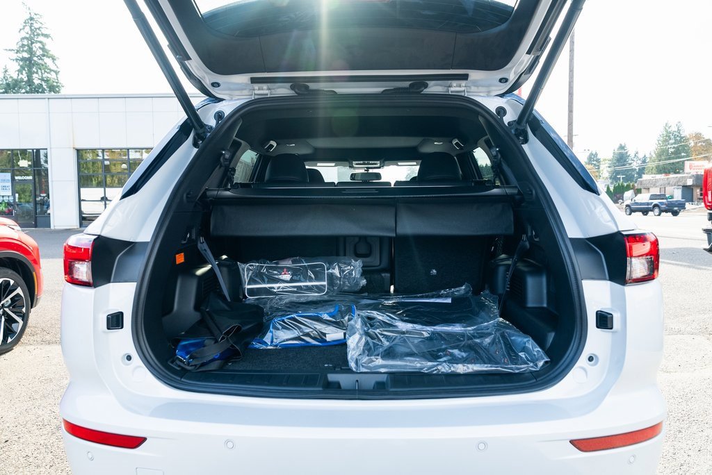 New 2025 Mitsubishi Outlander SEL Black Edition image 7