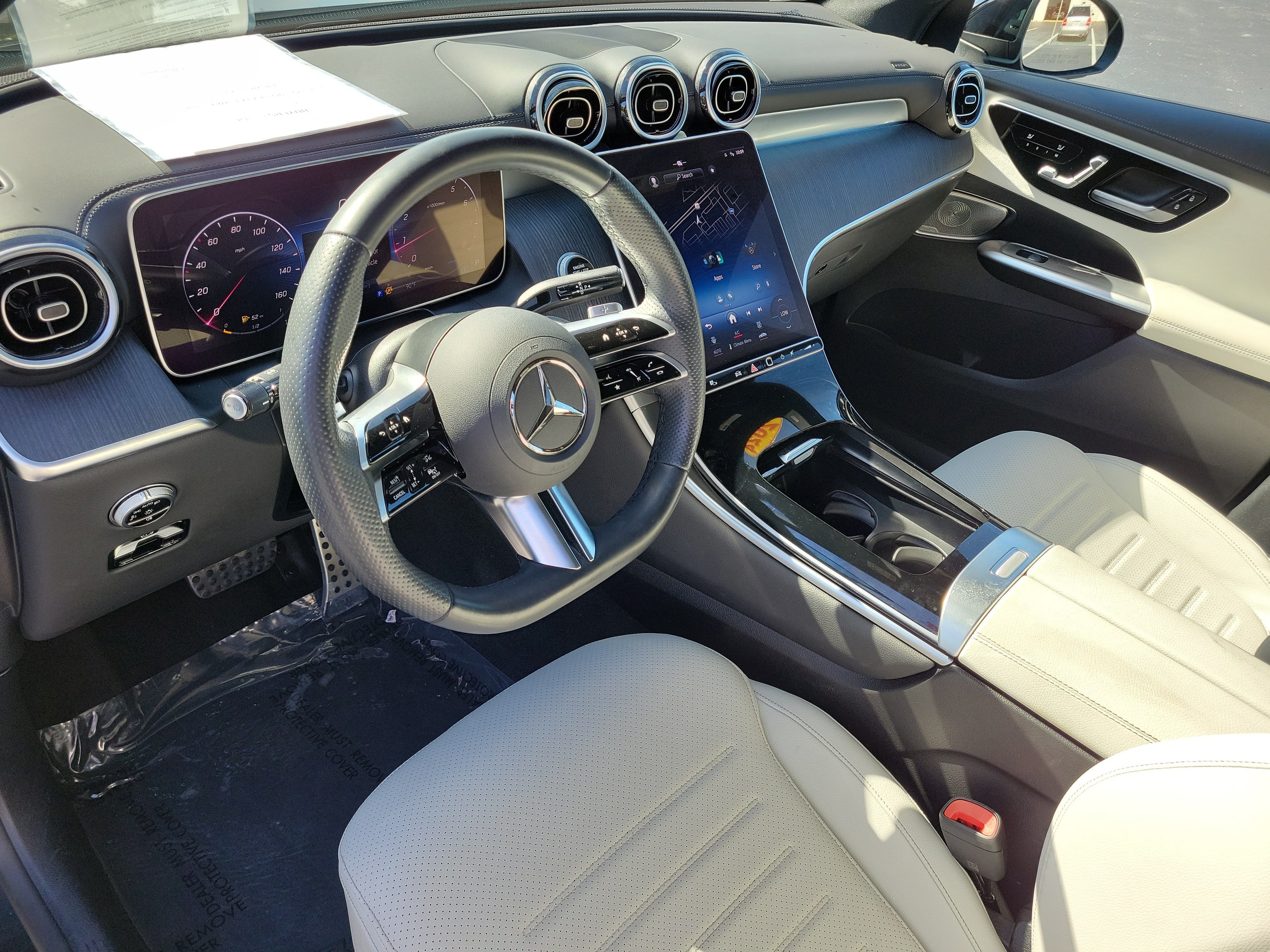 Used 2024 Mercedes-Benz GLC 300 image 24