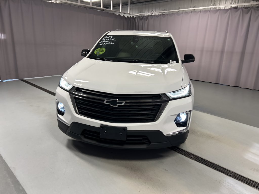 Used 2023 Chevrolet Traverse LS w/ Midnight/Sport Edition FWD image 2