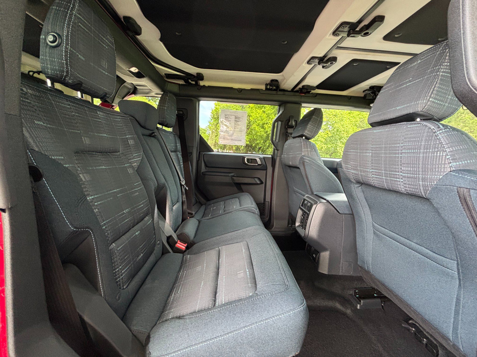 Used 2025 Ford Bronco Heritage Edition AWD/4WD image 29