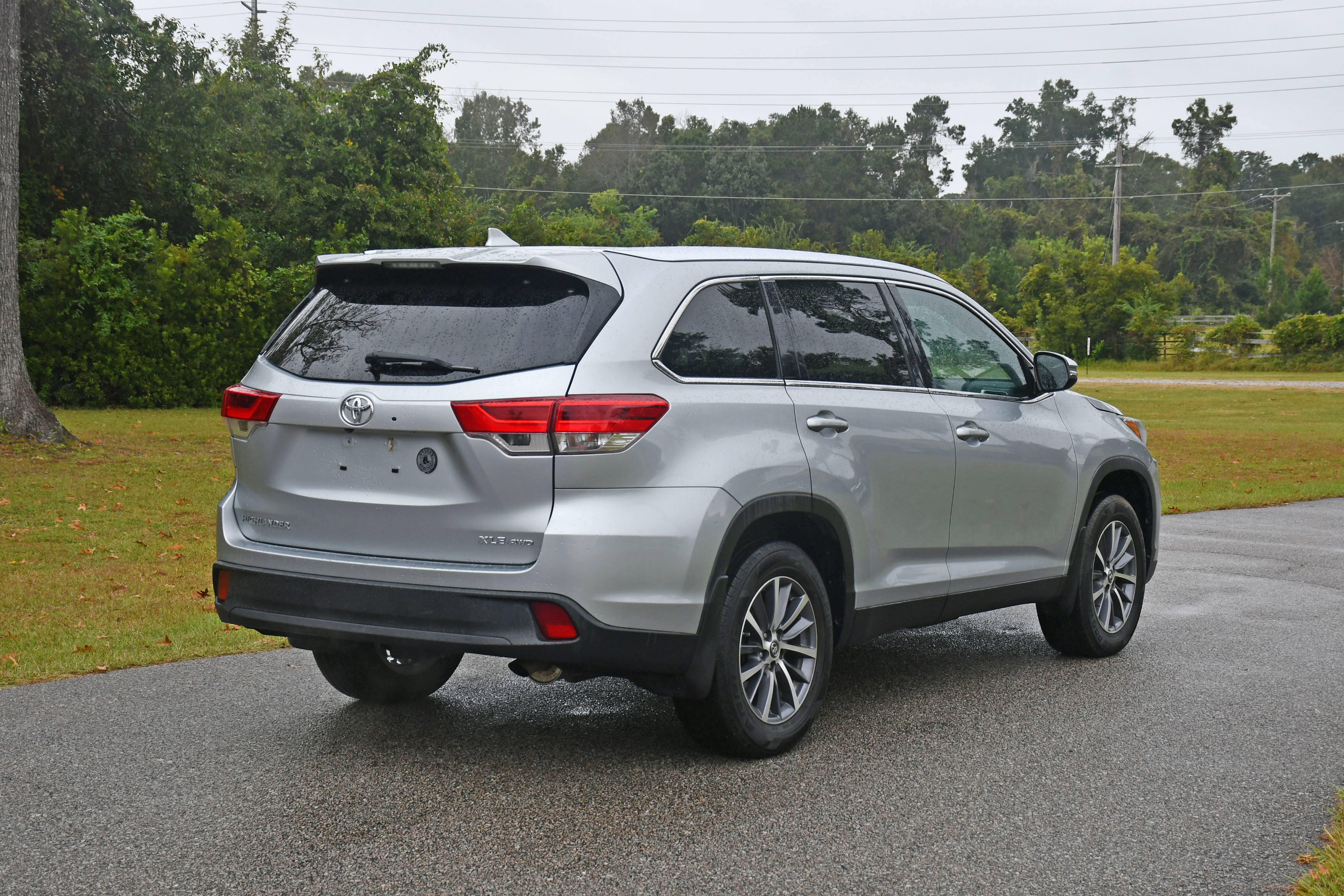 Used 2019 Toyota Highlander XLE image 4