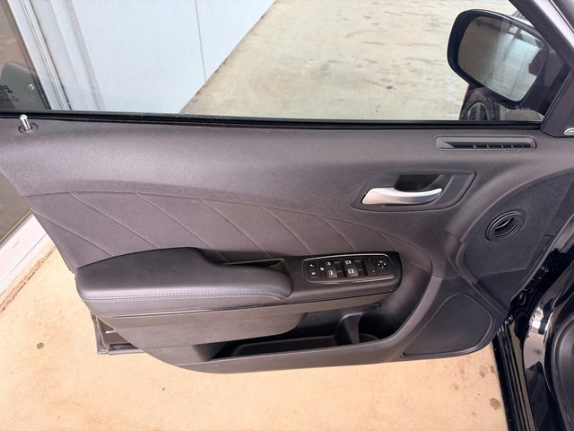 Used 2023 Dodge Charger SXT w/ Blacktop Package image 16