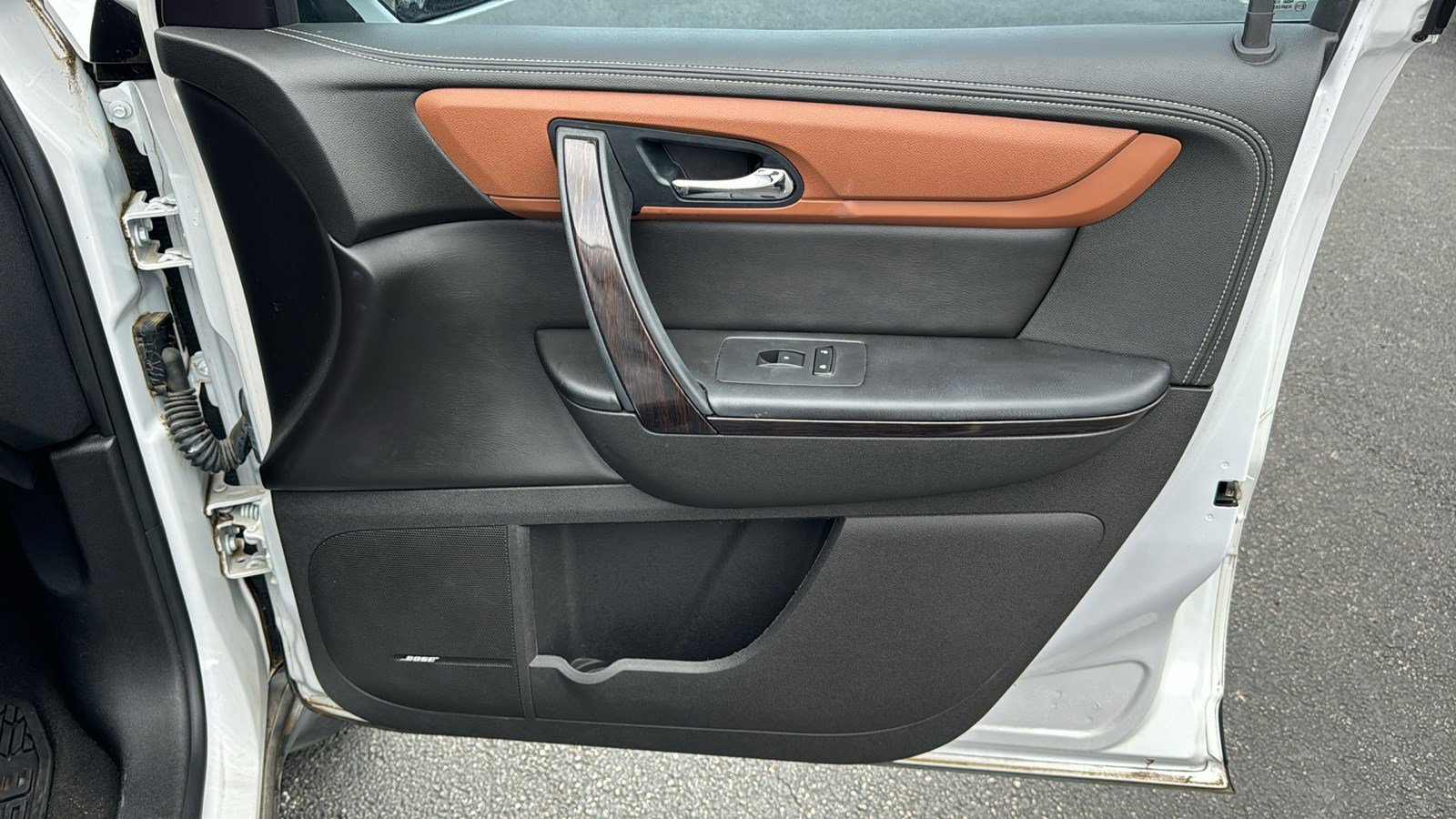 Used 2016 Chevrolet Traverse LTZ FWD image 27